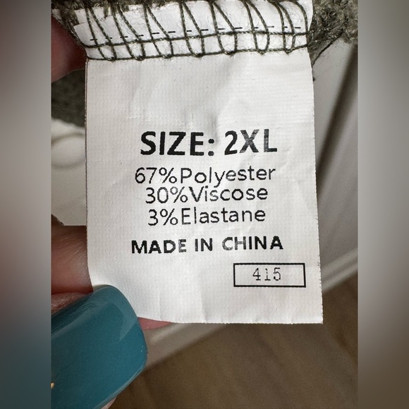 Elegant Olive Women's Knit Top - Picture 4 of 6